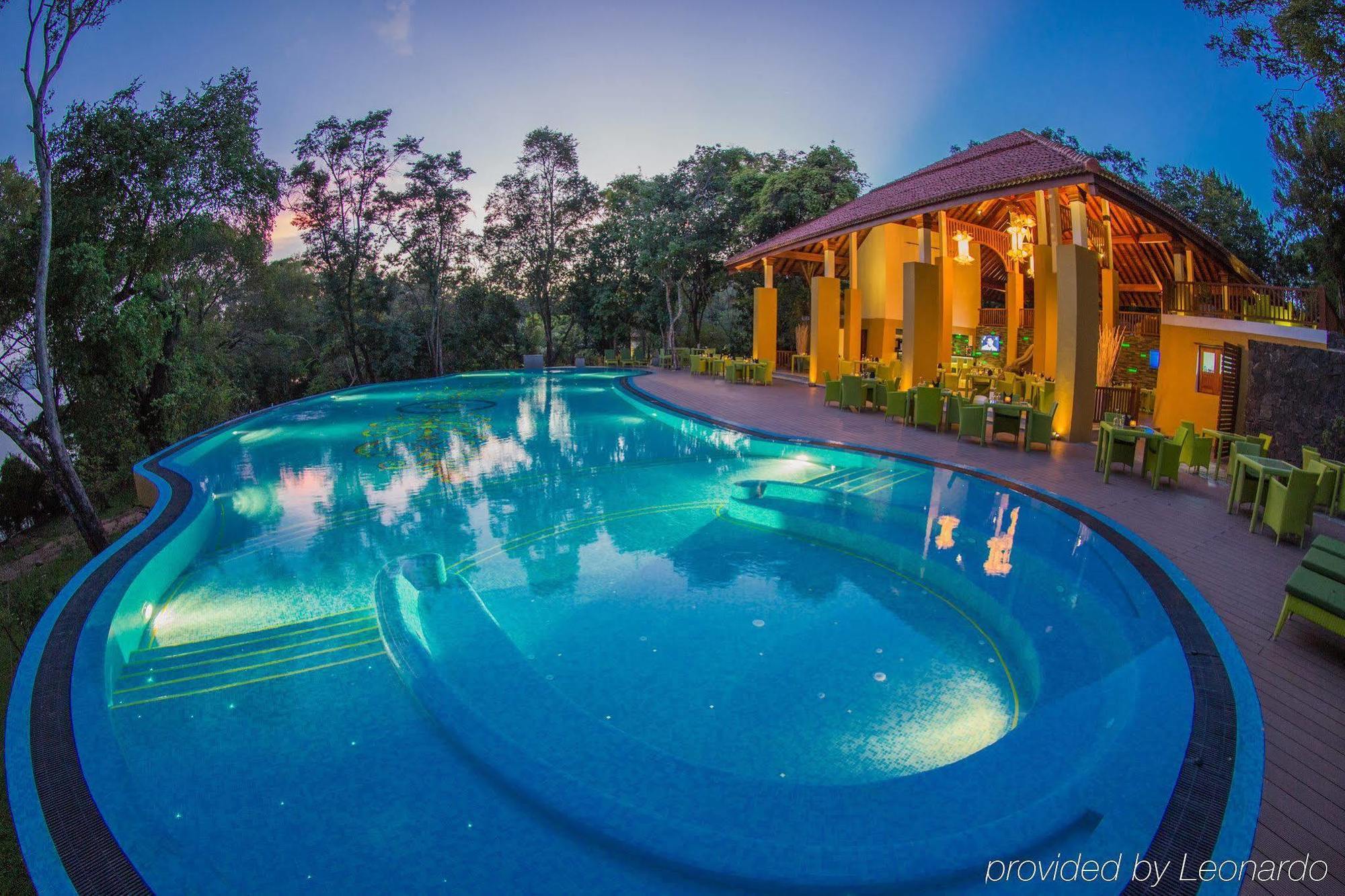 Amaya Signature Dambulla Kandalama Exterior photo